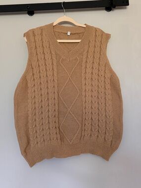 Camel Cable Knit Sleeveless Sweater Vest